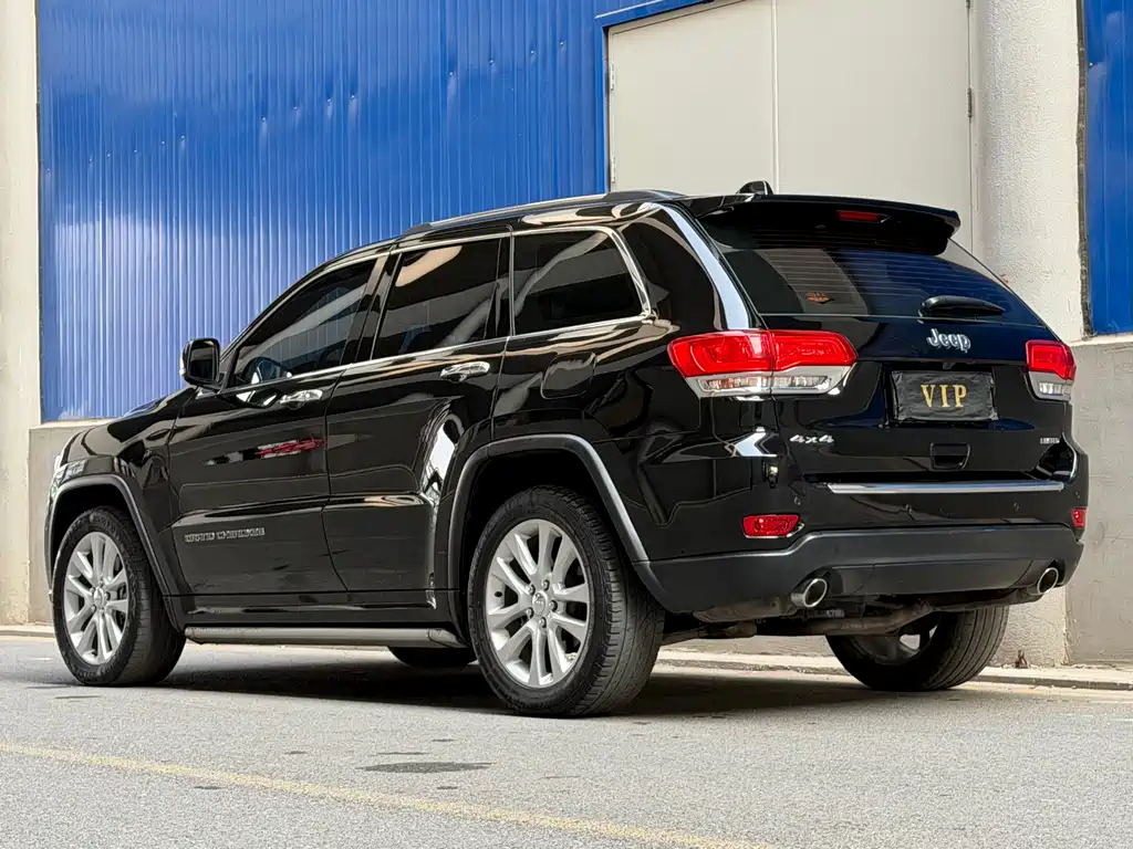 Jeep Grand Cherokee 2018 — фото 4