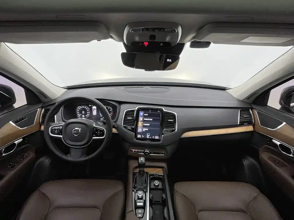 Volvo XC90 2019 — фото 13