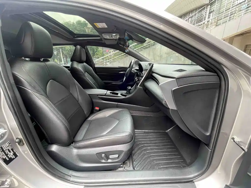 Toyota Avalon 2023 — фото 15