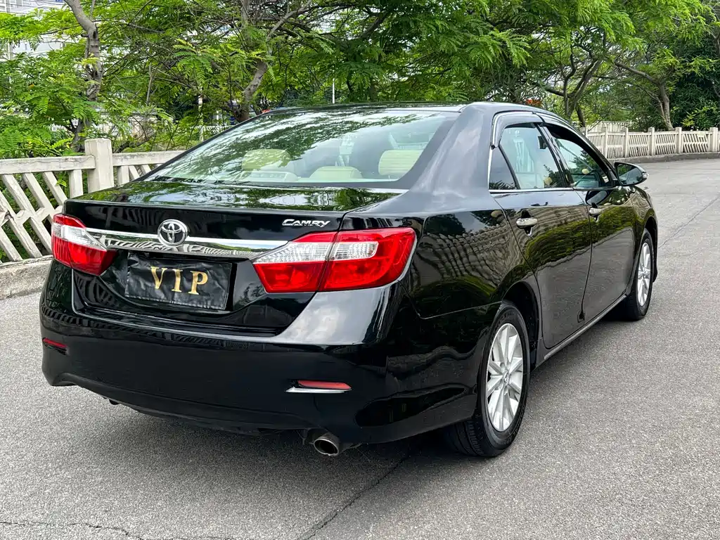 Toyota Camry 2012 — фото 14