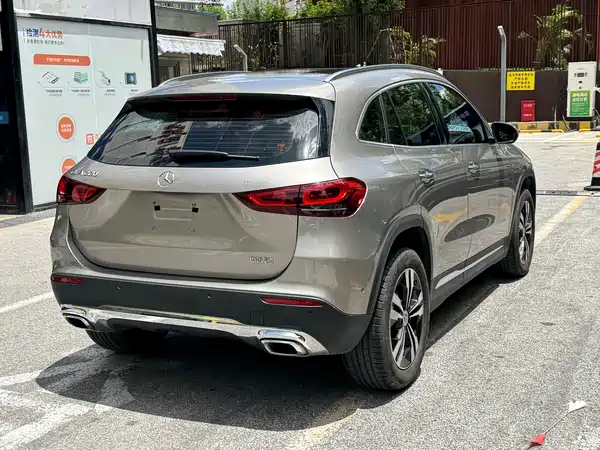 Mercedes-Benz GLA 2023