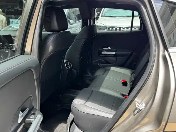 Mercedes-Benz GLA 2023