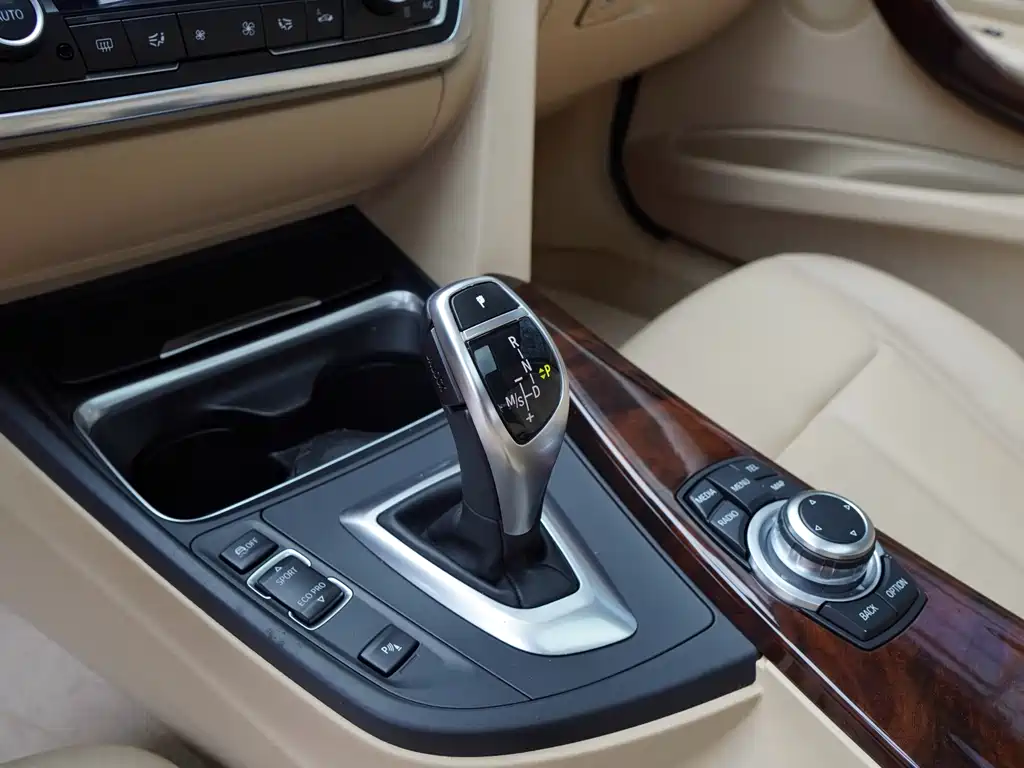 BMW 3 Series 2013 — фото 17