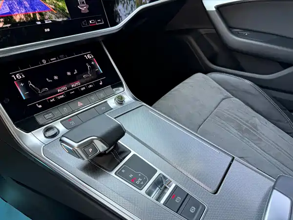 Audi A6L 2021