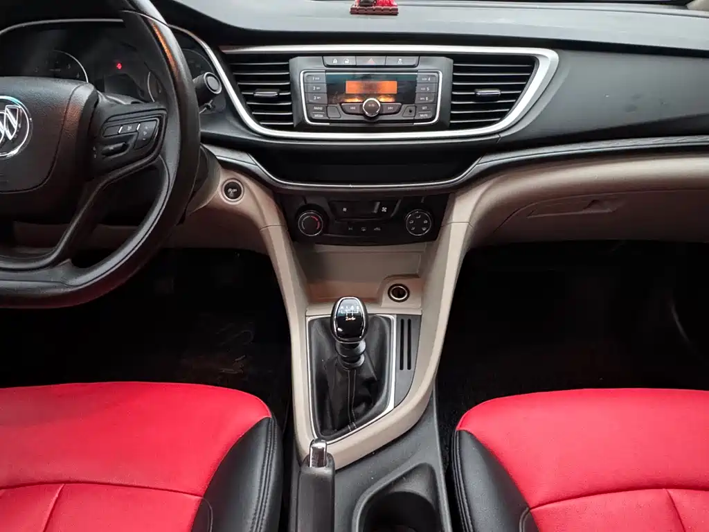 Buick Excelle 2015 — фото 11