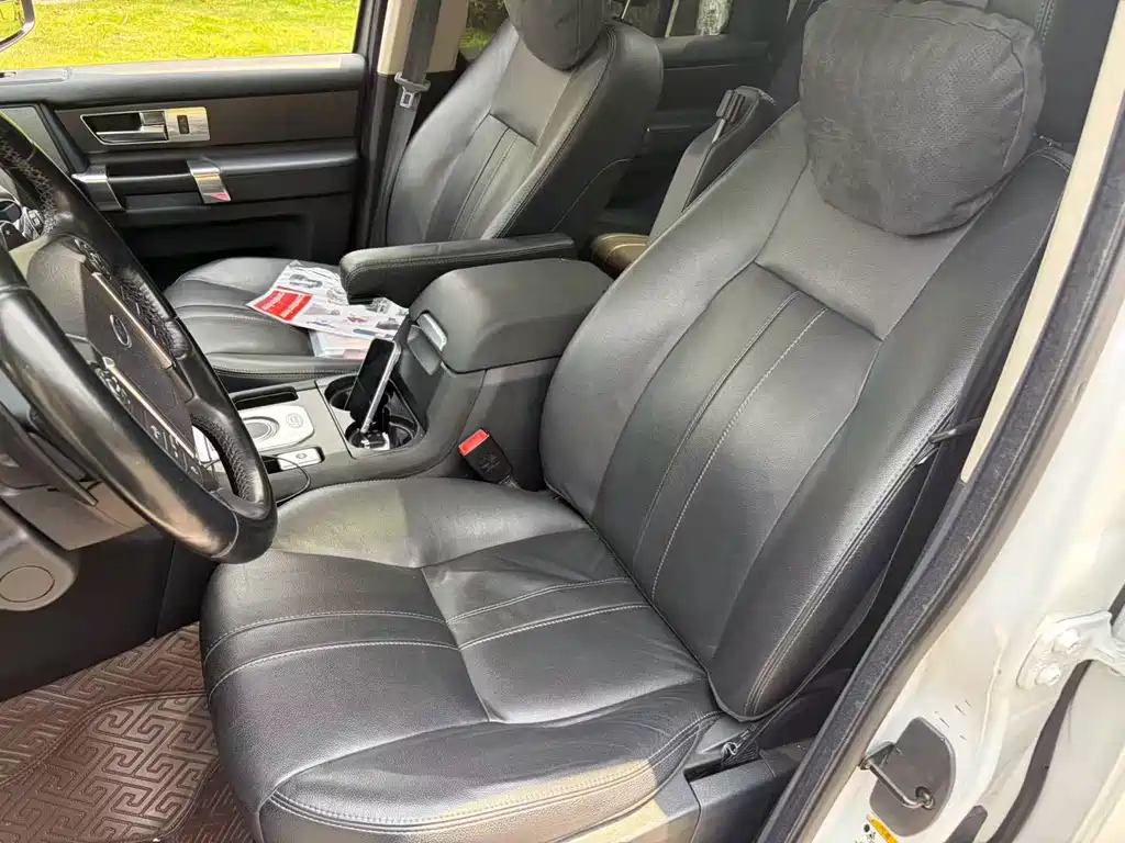Land Rover Discovery 2014 — фото 10