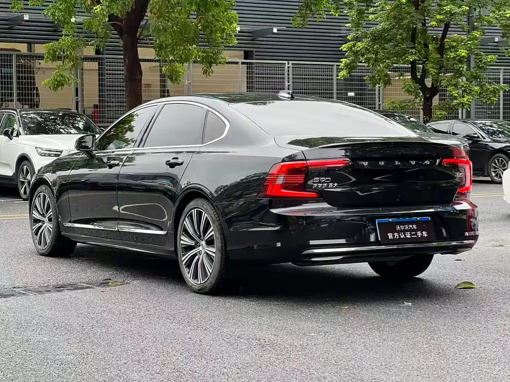 Volvo S90 2024 — фото 10