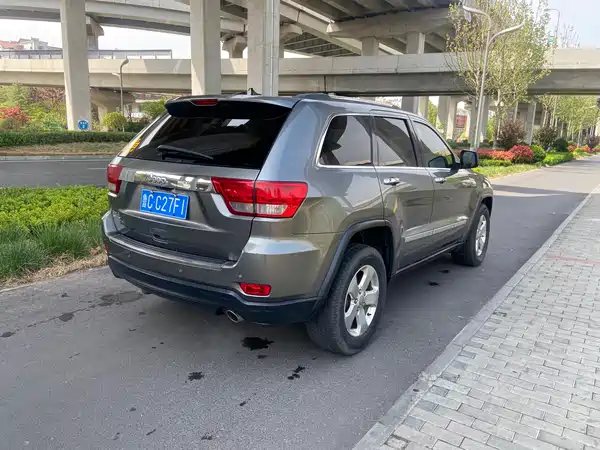Jeep Grand Cherokee 2013
