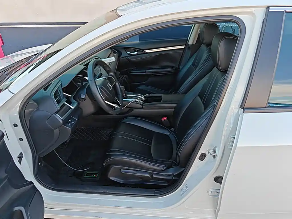 Honda Civic 2020 — фото 15