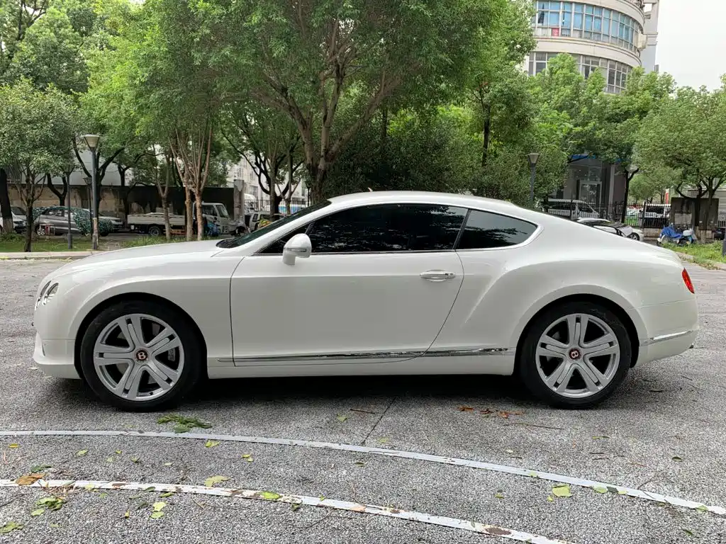 Bentley Continental 2013 — фото 7