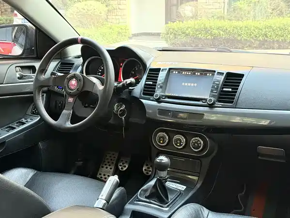 Mitsubishi Lancer EX 2012