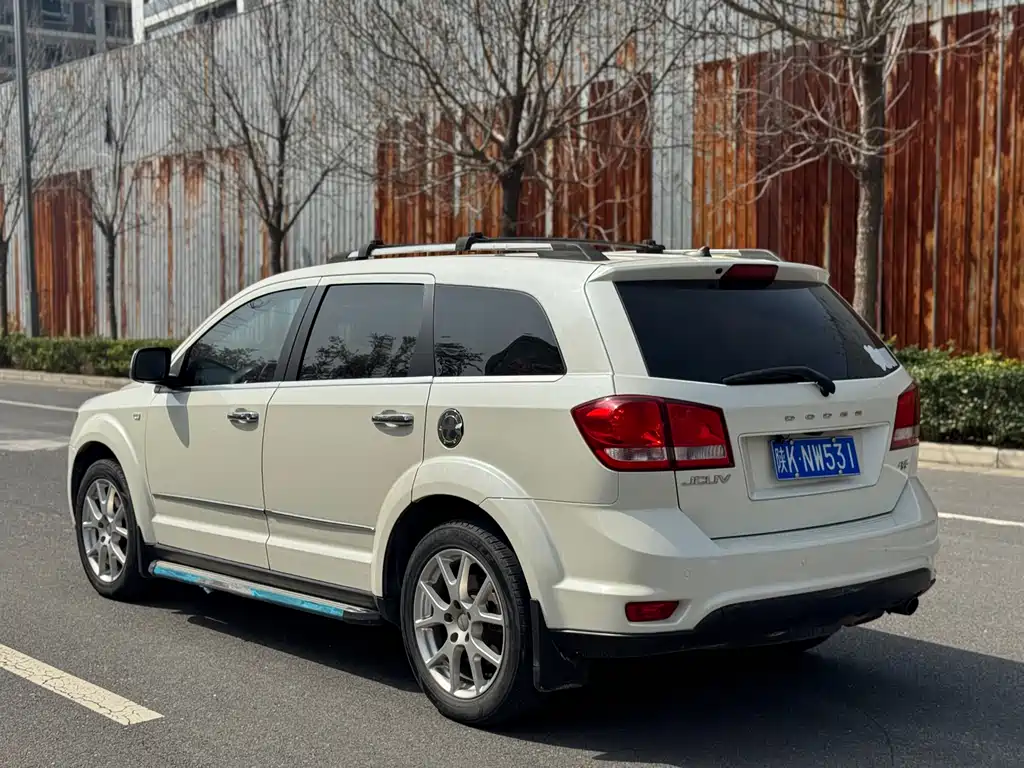 Dodge Journey 2014 — фото 16