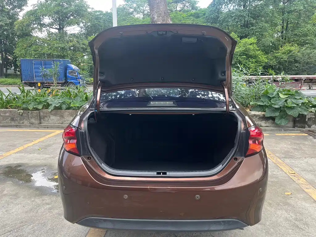 Toyota Levin 2017 — фото 11