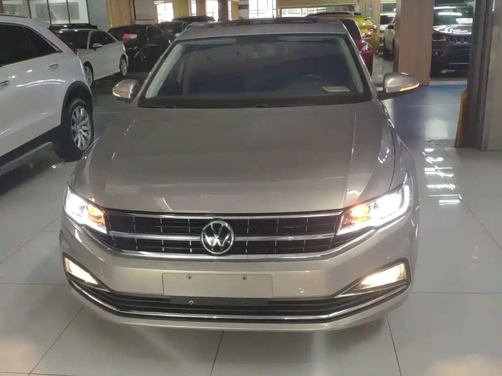 Volkswagen Bora 2021