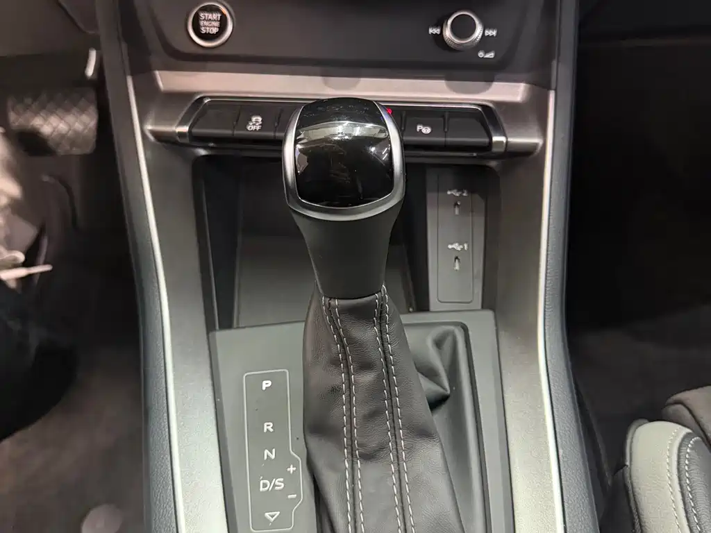Audi Q3 2022 — фото 16