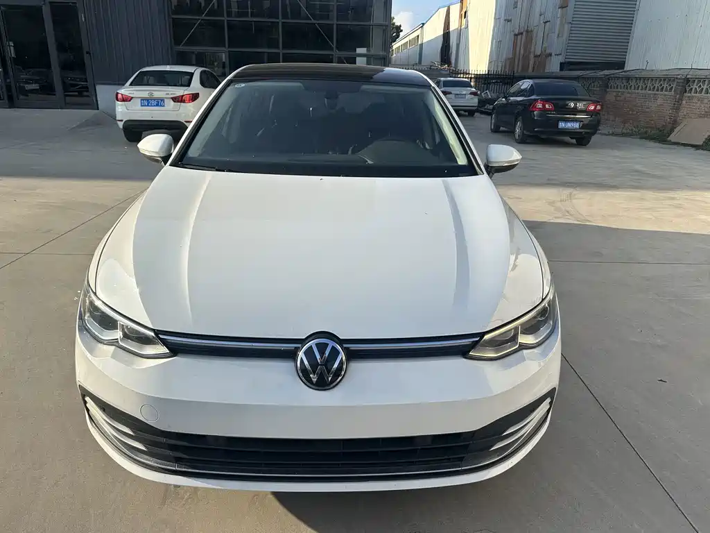Volkswagen Golf 2024
