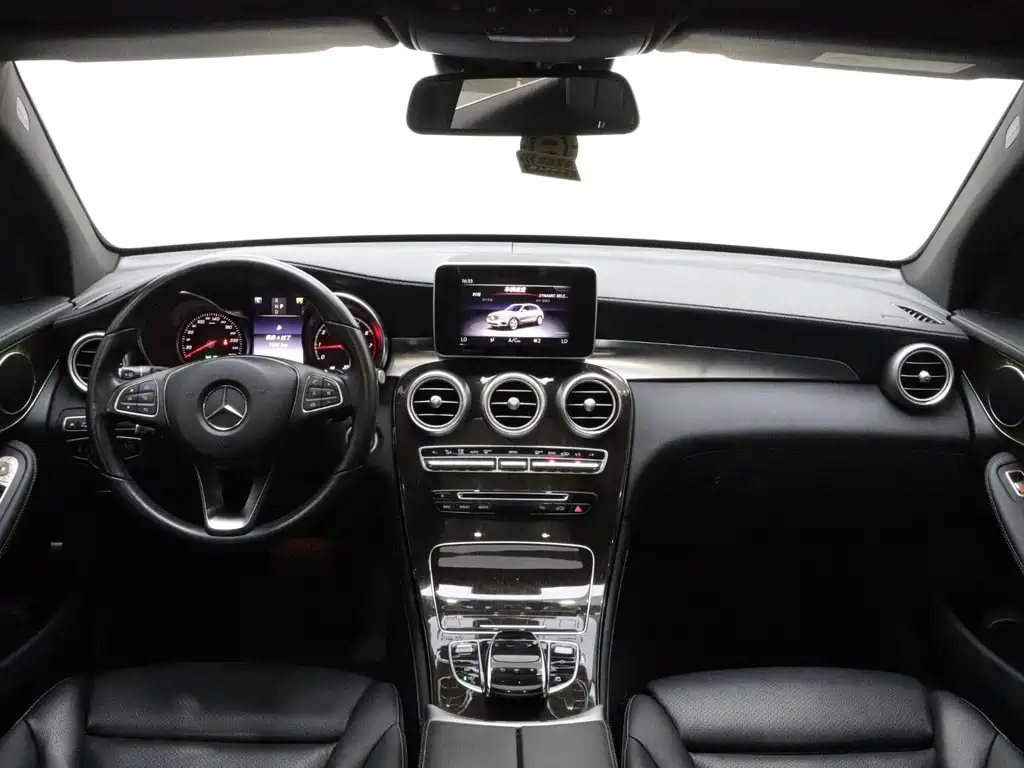 Mercedes-Benz GLC 2019 — фото 13