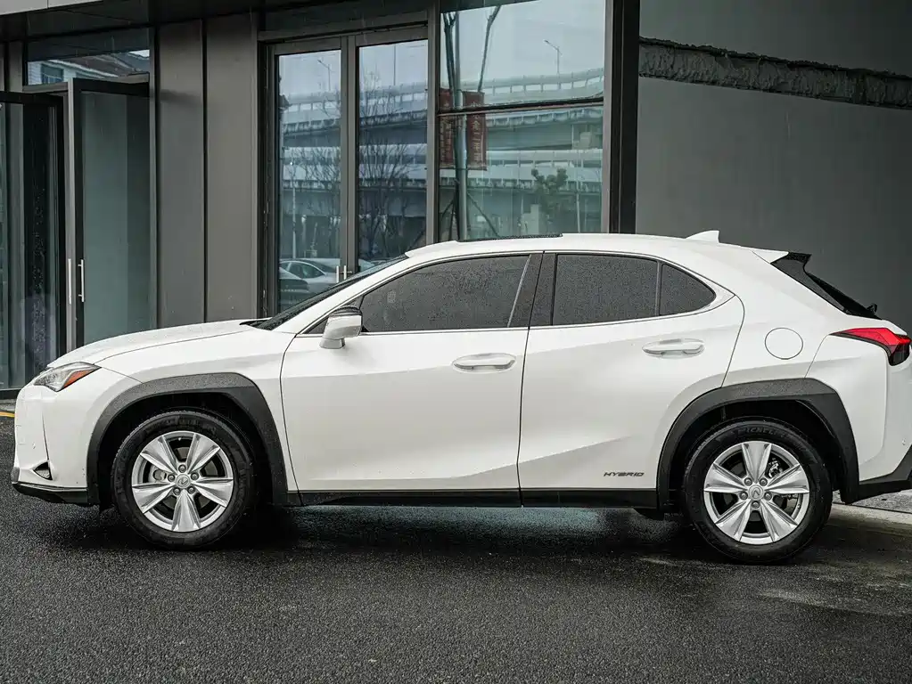 Lexus UX 2021 — фото 7