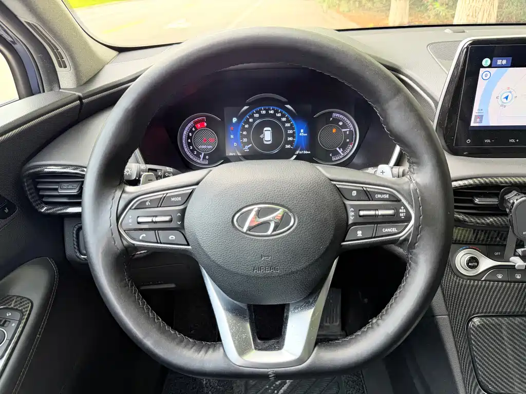 Hyundai Santa Fe 2019 — фото 17