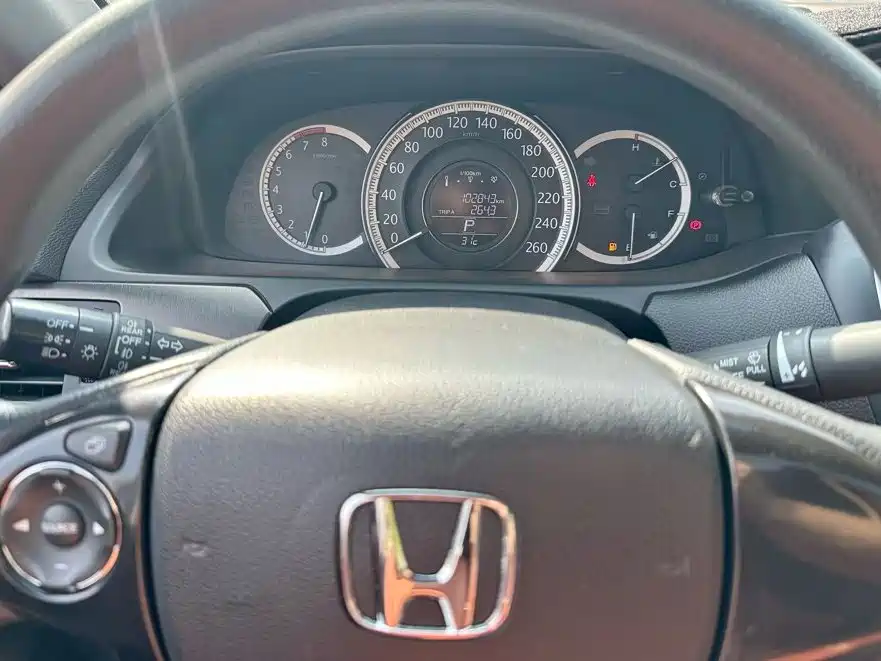 Honda Accord 2015 — фото 8