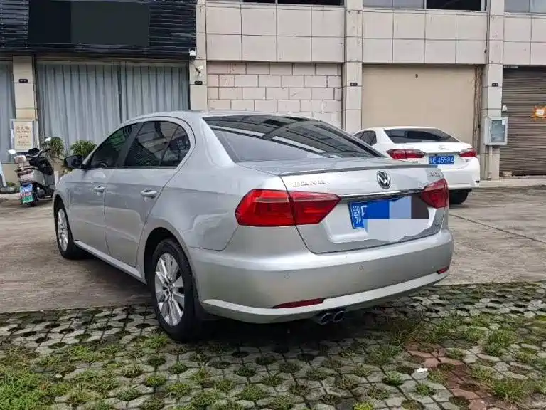 Volkswagen Lavida 2013