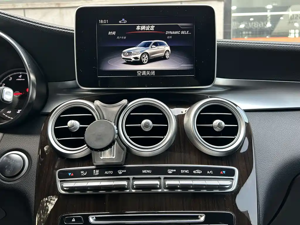 Mercedes-Benz GLC 2019 — фото 11