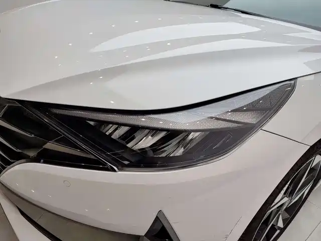 Hyundai Elantra 2020 — фото 13