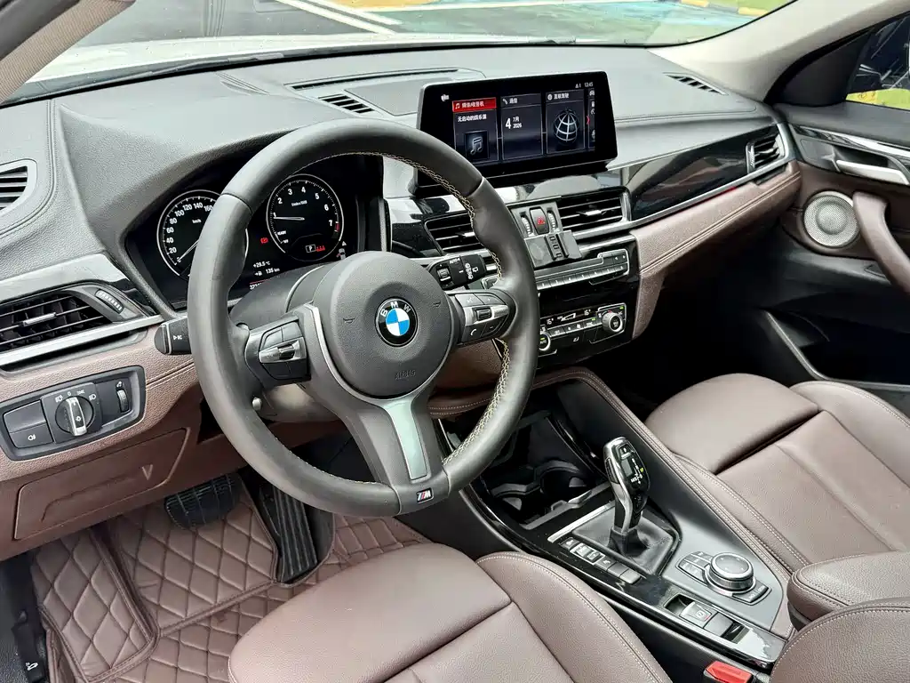 BMW X2 2023 — фото 13