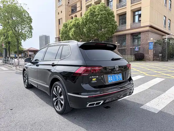 Volkswagen Tiguan L 2022