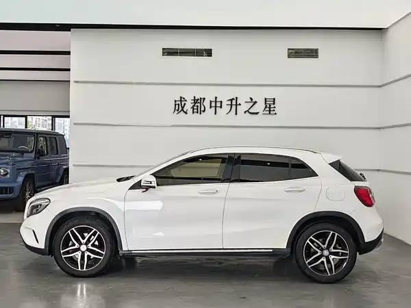 Mercedes-Benz GLA 2016