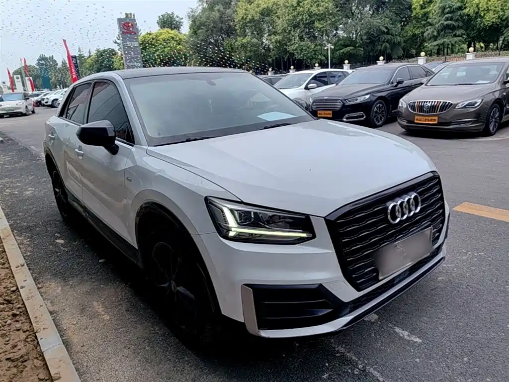 Audi Q2L 2020 — фото 4