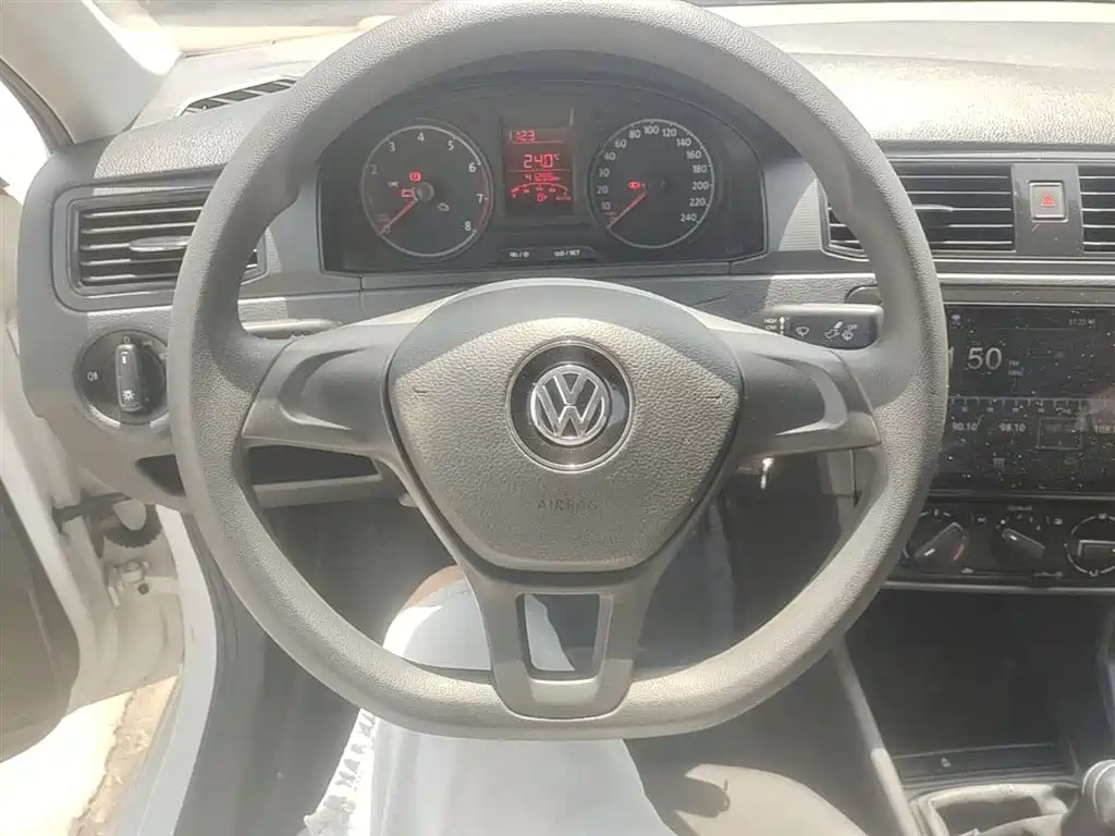 Volkswagen Santana 2019 — фото 11