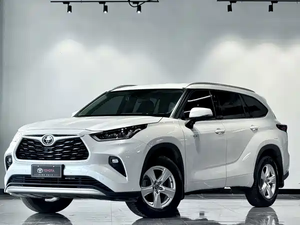 Toyota Highlander 2025