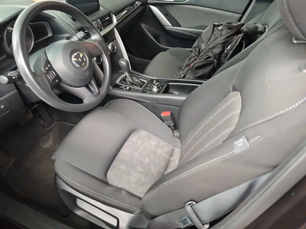 Mazda CX-4 2017 — фото 15