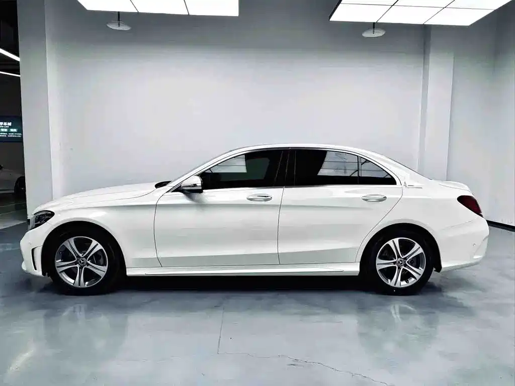 Mercedes-Benz C-Class 2019