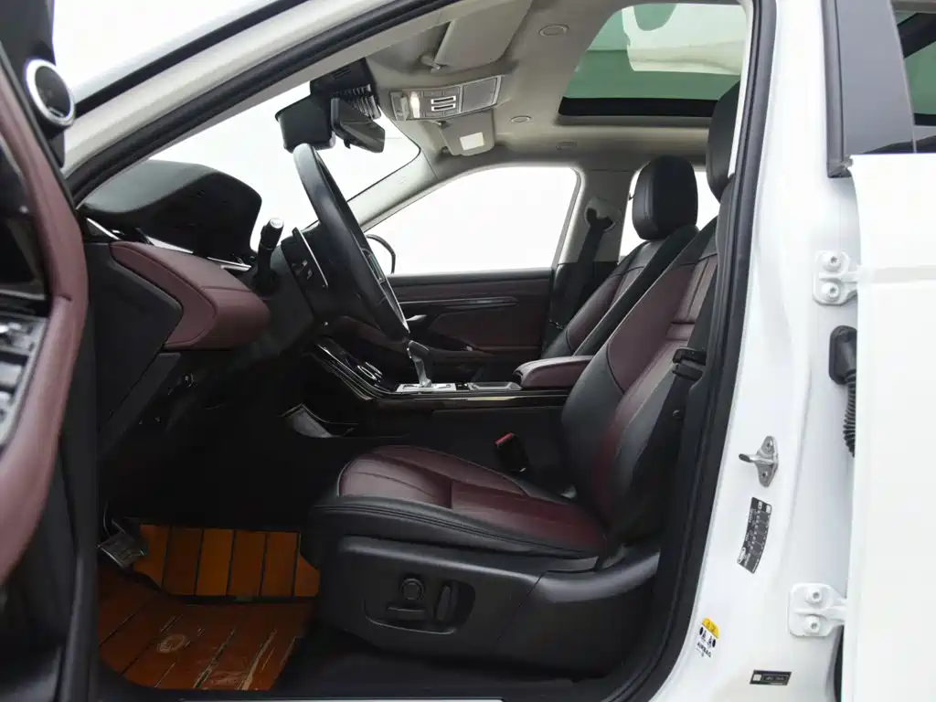 Land Rover Range Rover Evoque 2023 — фото 6