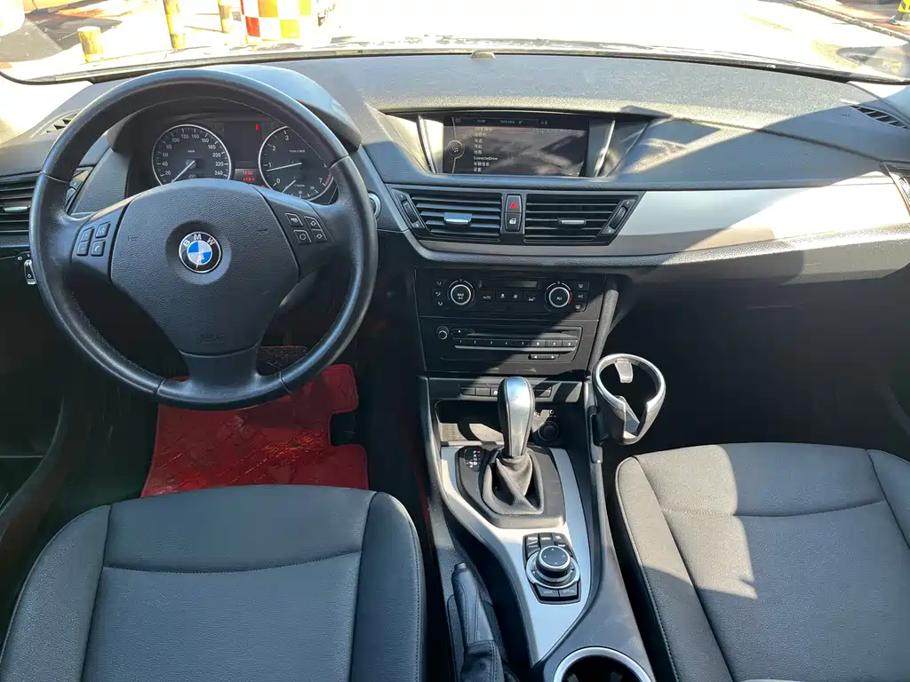 BMW X1 2013 — фото 16