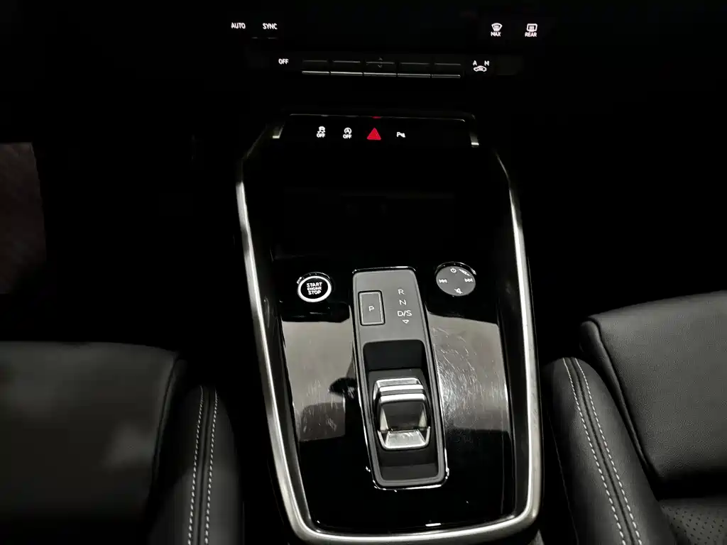 Audi A3 2022 — фото 16