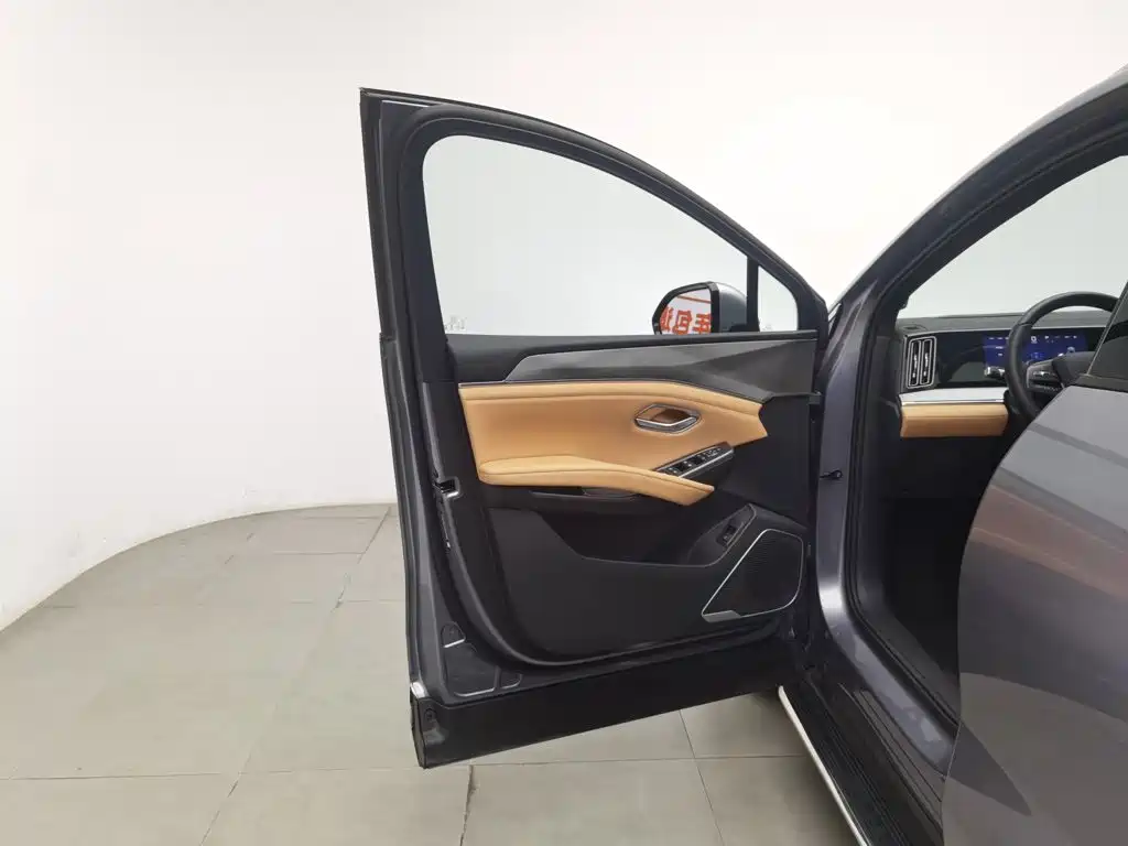 BYD Song L DM-i 2026 — фото 8