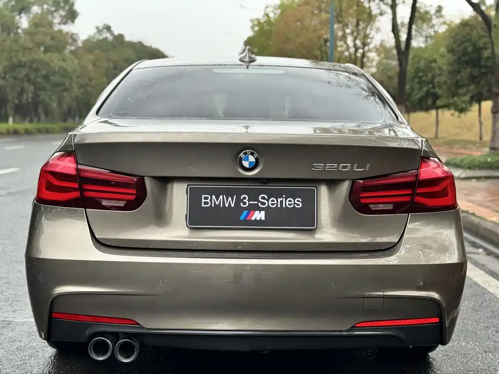 BMW 3 Series 2019 — фото 8