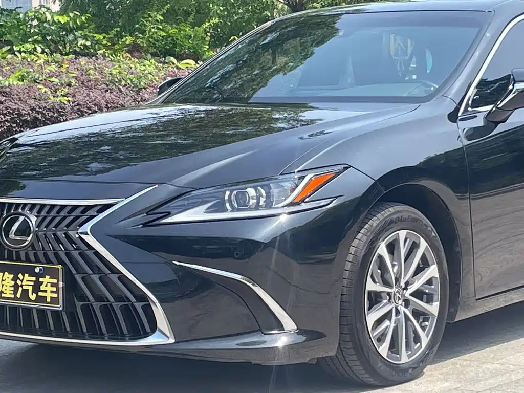 Lexus ES 2023 — фото 23