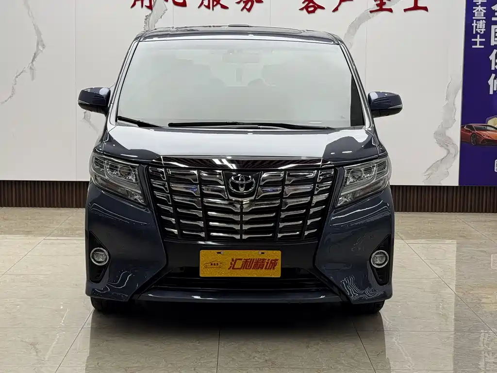 Toyota Alphard 2017 — фото 2