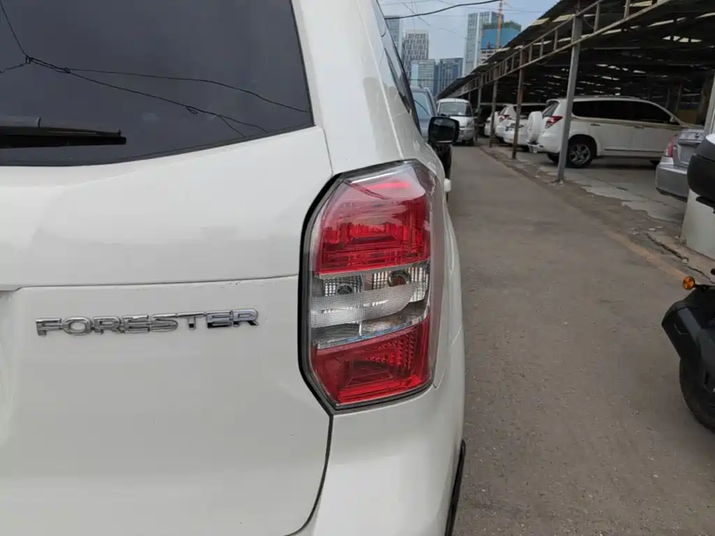 Subaru Forester 2016 — фото 8