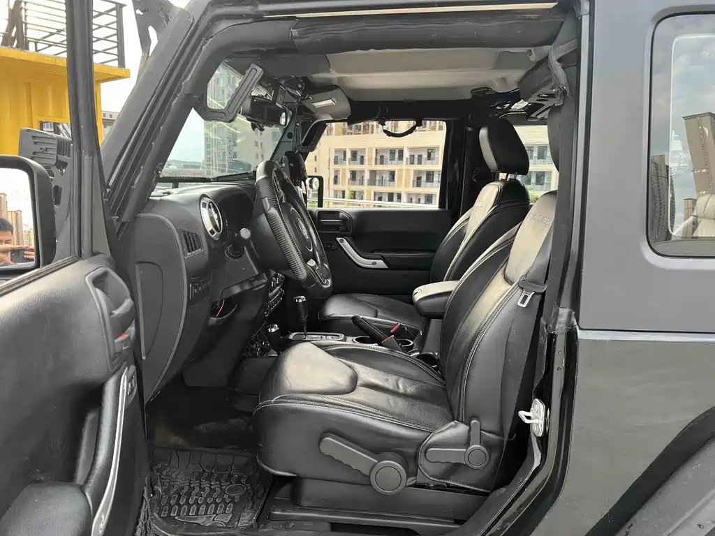 Jeep Wrangler 2017 — фото 9