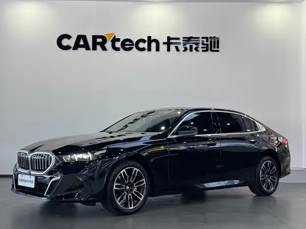 BMW 5 Series 2025