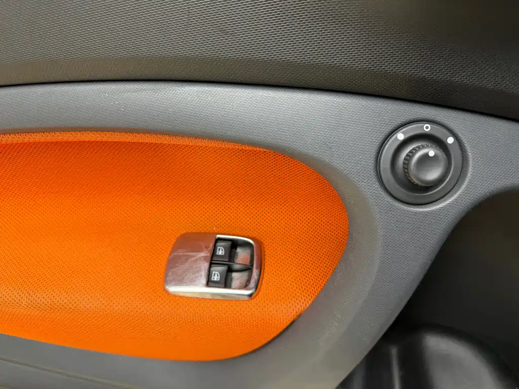 smart Fortwo 2017 — фото 16
