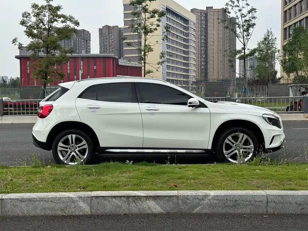 Mercedes-Benz GLA 2016 — фото 14
