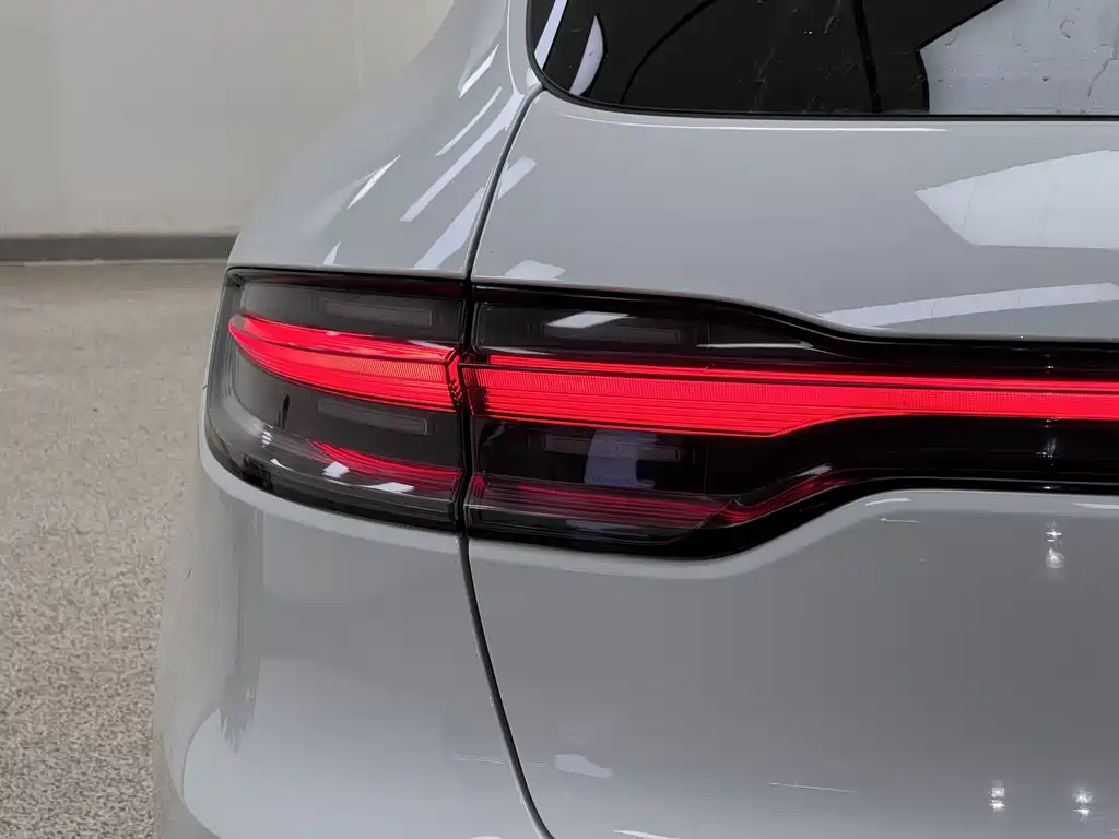 Porsche Macan 2020 — фото 13