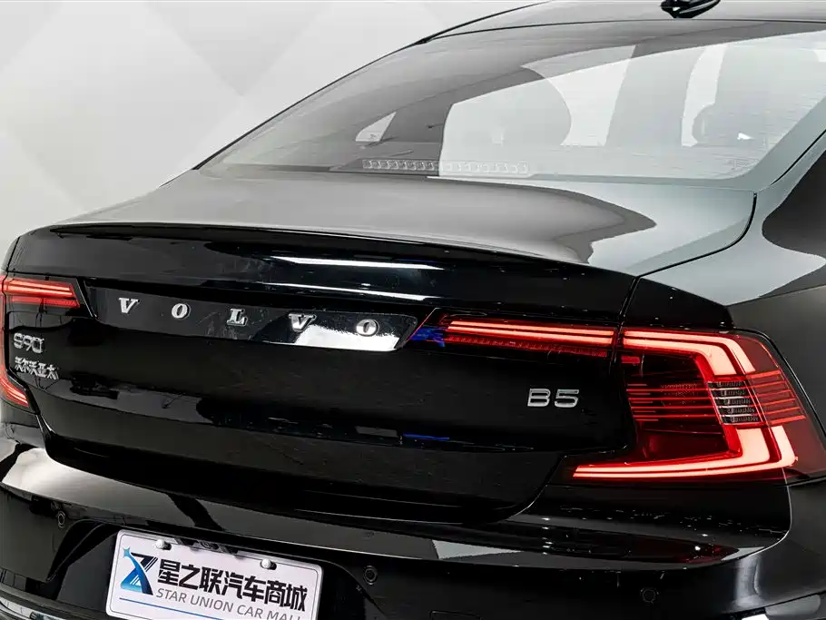 Volvo S90 2025 — фото 8
