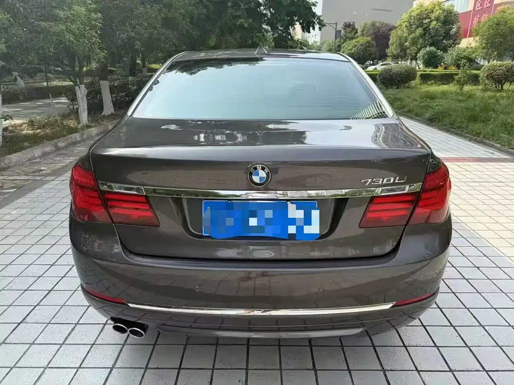 BMW 7 Series 2013 — фото 2